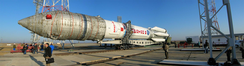 Illustration for article titled Giant Cold-War Era Russian Proton Rocket Successfully Launches Giant Satellite Into Space